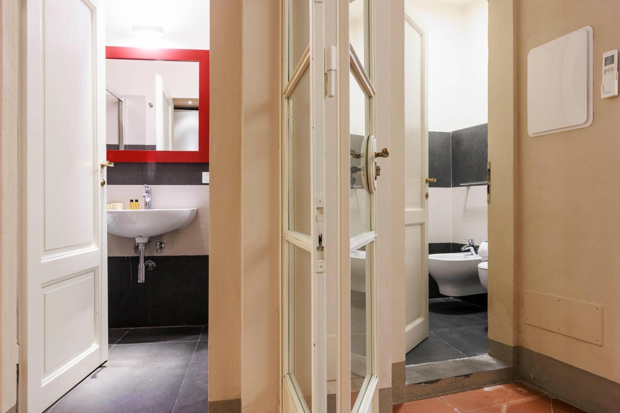 Santa Croce Deluxe Apartment Florence Exterior photo